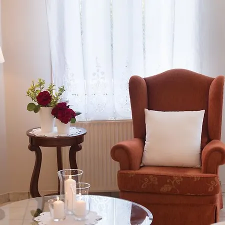 Marilia Villa Tsoukaládhes